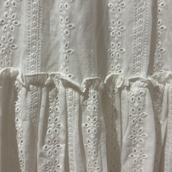 POL Elegant eyelet White summer Dress with tassels - Picture 4 of 9